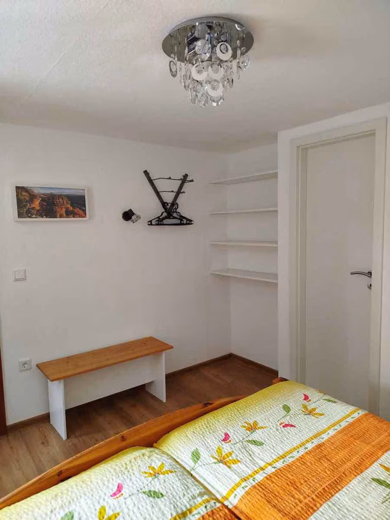 Blick in die Schlafstube 03 — Ferienwohnung Pieper Mittelndorf