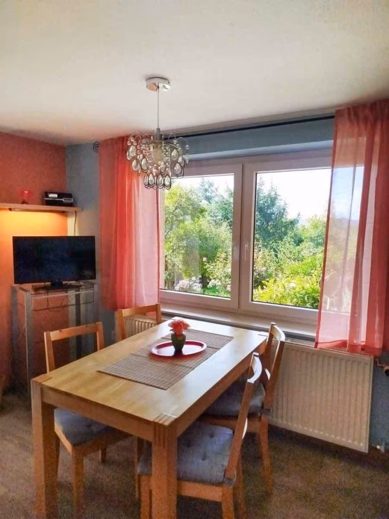Blick in den Wohnraum 02 — Ferienwohnung Pieper Mittelndorf
